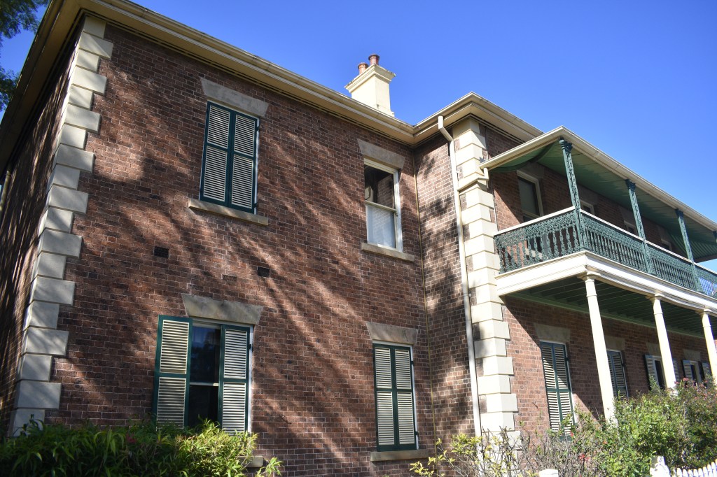 outside of Grossmann House